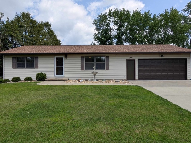 204 Hickory, LENA, Illinois 61048, 2 Bedrooms Bedrooms, ,2 BathroomsBathrooms,House,For Sale,Hickory,202604637