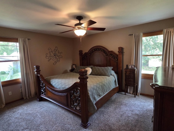 743 Valley Forge, ROCKTON, Illinois 61072, 4 Bedrooms Bedrooms, ,3 BathroomsBathrooms,House,For Sale,Valley Forge,202604638