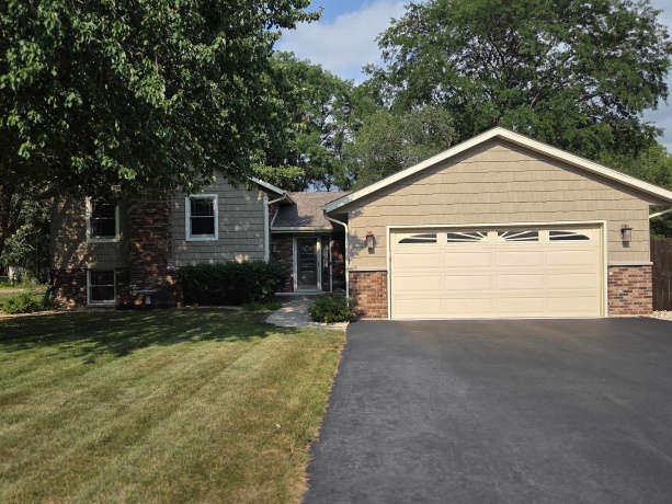 743 Valley Forge, ROCKTON, Illinois 61072, 4 Bedrooms Bedrooms, ,3 BathroomsBathrooms,House,For Sale,Valley Forge,202604638