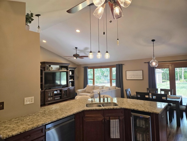 743 Valley Forge, ROCKTON, Illinois 61072, 4 Bedrooms Bedrooms, ,3 BathroomsBathrooms,House,For Sale,Valley Forge,202604638