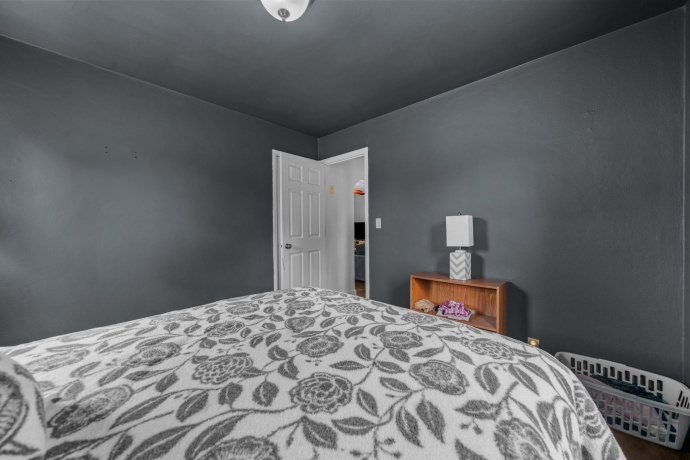 815 20th, ROCKFORD, Illinois 61104, 2 Bedrooms Bedrooms, ,1 BathroomBathrooms,House,For Sale,20th,202604641