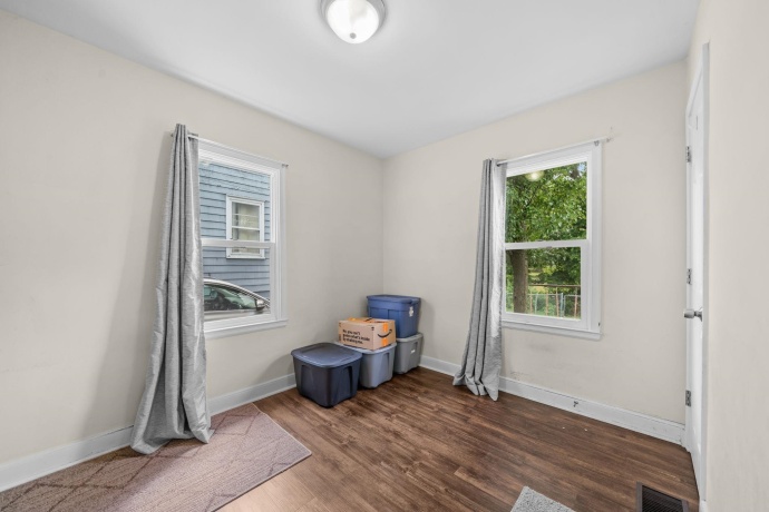 815 20th, ROCKFORD, Illinois 61104, 2 Bedrooms Bedrooms, ,1 BathroomBathrooms,House,For Sale,20th,202604641