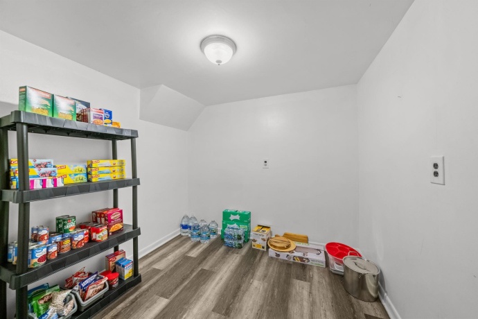815 20th, ROCKFORD, Illinois 61104, 2 Bedrooms Bedrooms, ,1 BathroomBathrooms,House,For Sale,20th,202604641