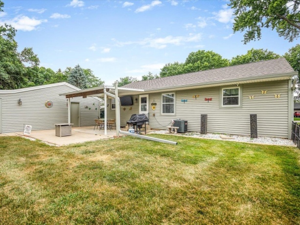 1398 Randall, ROCKFORD, Illinois 61108, 2 Bedrooms Bedrooms, ,1 BathroomBathrooms,House,For Sale,Randall,202604644