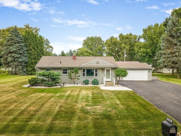 1398 Randall, ROCKFORD, Illinois 61108, 2 Bedrooms Bedrooms, ,1 BathroomBathrooms,House,For Sale,Randall,202604644
