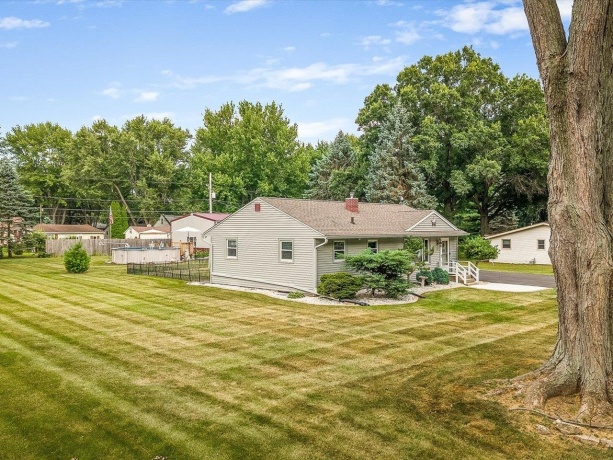 1398 Randall, ROCKFORD, Illinois 61108, 2 Bedrooms Bedrooms, ,1 BathroomBathrooms,House,For Sale,Randall,202604644