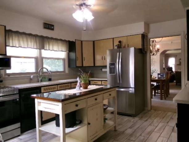 1104 Benson Blvd., FREEPORT, Illinois 61032, 2 Bedrooms Bedrooms, ,2 BathroomsBathrooms,House,For Sale,Benson Blvd.,202604646