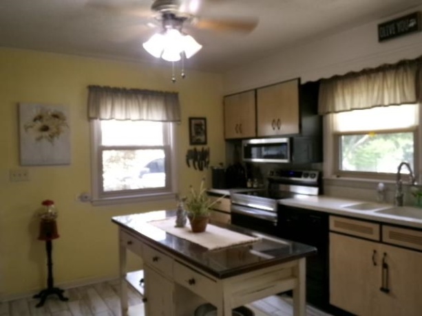 1104 Benson Blvd., FREEPORT, Illinois 61032, 2 Bedrooms Bedrooms, ,2 BathroomsBathrooms,House,For Sale,Benson Blvd.,202604646