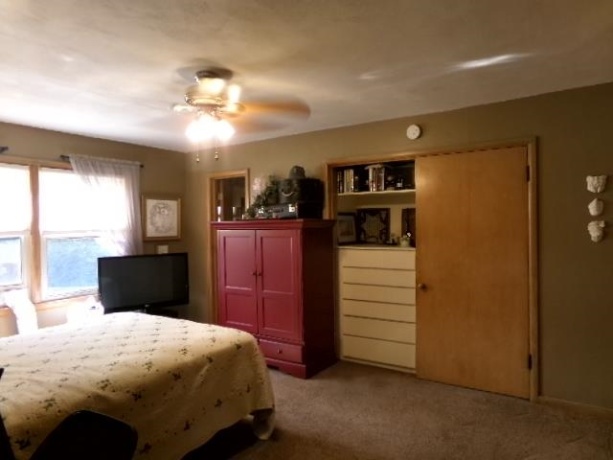 1104 Benson Blvd., FREEPORT, Illinois 61032, 2 Bedrooms Bedrooms, ,2 BathroomsBathrooms,House,For Sale,Benson Blvd.,202604646