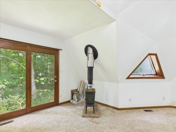 1636 Larchmont, DAVIS, Illinois 61019, 2 Bedrooms Bedrooms, ,1 BathroomBathrooms,House,For Sale,Larchmont,202604651