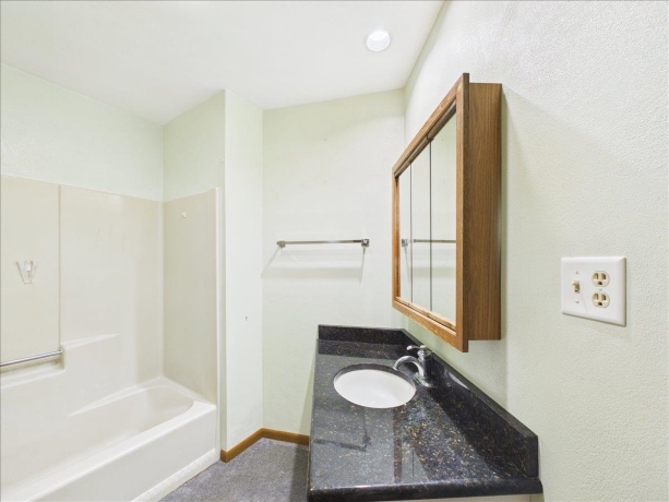 1636 Larchmont, DAVIS, Illinois 61019, 2 Bedrooms Bedrooms, ,1 BathroomBathrooms,House,For Sale,Larchmont,202604651