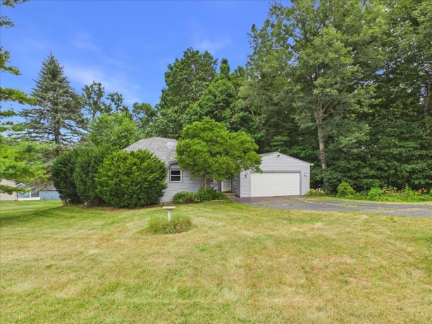 1636 Larchmont, DAVIS, Illinois 61019, 2 Bedrooms Bedrooms, ,1 BathroomBathrooms,House,For Sale,Larchmont,202604651