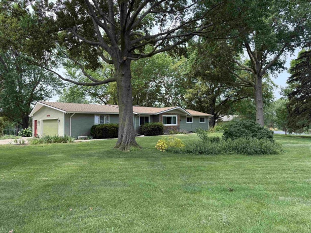 2282 Shepard, FREEPORT, Illinois 61032, 3 Bedrooms Bedrooms, ,2 BathroomsBathrooms,House,For Sale,Shepard,202604652