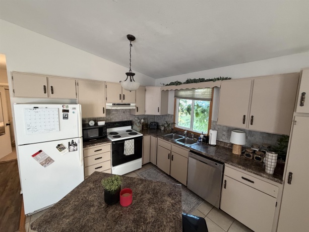 411 Sycamore, ELIZABETH, Illinois 61028, ,2 Units,For Sale,Sycamore,202604663