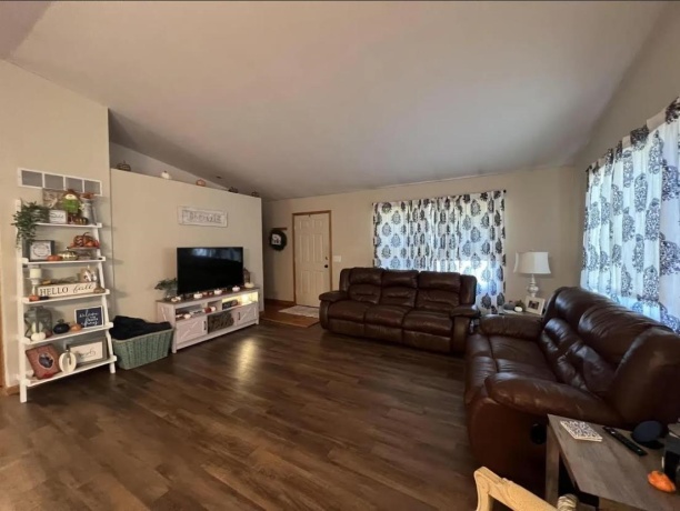 411 Sycamore, ELIZABETH, Illinois 61028, ,2 Units,For Sale,Sycamore,202604663