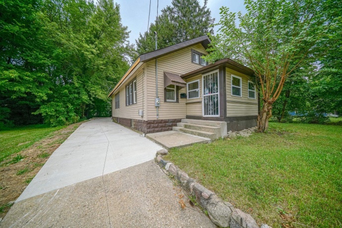 136 Lexington, ROCKFORD, Illinois 61102, 3 Bedrooms Bedrooms, ,1 BathroomBathrooms,House,For Sale,Lexington,202604665
