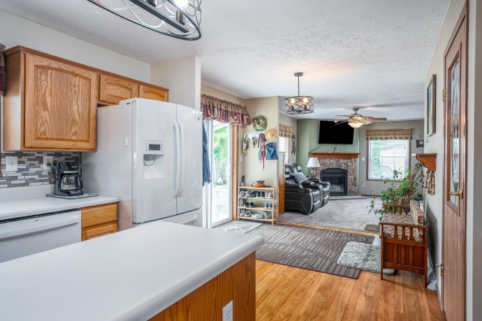 8152 CHARLES, SAVANNA, Illinois 61074, 3 Bedrooms Bedrooms, ,2 BathroomsBathrooms,House,For Sale,CHARLES,202604667