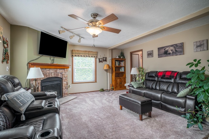 8152 CHARLES, SAVANNA, Illinois 61074, 3 Bedrooms Bedrooms, ,2 BathroomsBathrooms,House,For Sale,CHARLES,202604667