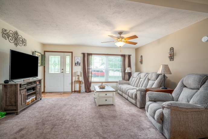 8152 CHARLES, SAVANNA, Illinois 61074, 3 Bedrooms Bedrooms, ,2 BathroomsBathrooms,House,For Sale,CHARLES,202604667