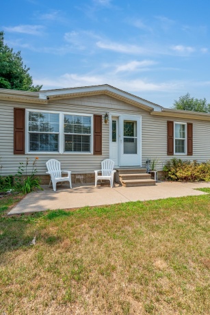 8152 CHARLES, SAVANNA, Illinois 61074, 3 Bedrooms Bedrooms, ,2 BathroomsBathrooms,House,For Sale,CHARLES,202604667