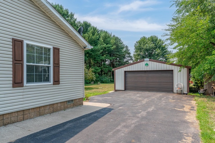 8152 CHARLES, SAVANNA, Illinois 61074, 3 Bedrooms Bedrooms, ,2 BathroomsBathrooms,House,For Sale,CHARLES,202604667