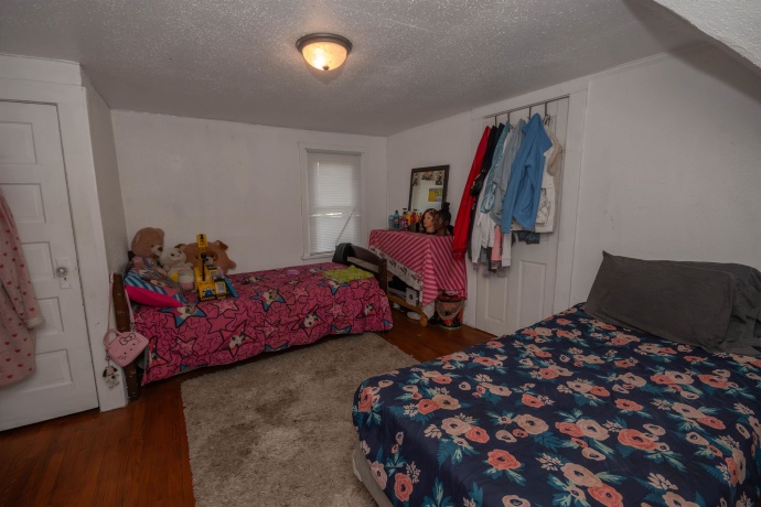 1927 15th, ROCKFORD, Illinois 61104, 2 Bedrooms Bedrooms, ,1 BathroomBathrooms,House,For Sale,15th,202604668