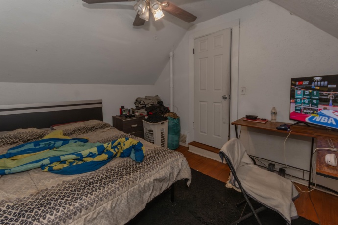1927 15th, ROCKFORD, Illinois 61104, 2 Bedrooms Bedrooms, ,1 BathroomBathrooms,House,For Sale,15th,202604668