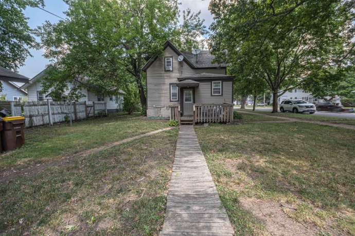 1927 15th, ROCKFORD, Illinois 61104, 2 Bedrooms Bedrooms, ,1 BathroomBathrooms,House,For Sale,15th,202604668