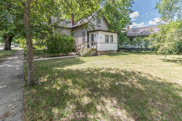 1927 15th, ROCKFORD, Illinois 61104, 2 Bedrooms Bedrooms, ,1 BathroomBathrooms,House,For Sale,15th,202604668