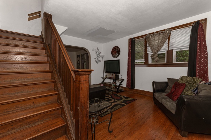 1927 15th, ROCKFORD, Illinois 61104, 2 Bedrooms Bedrooms, ,1 BathroomBathrooms,House,For Sale,15th,202604668