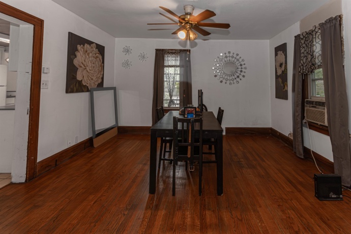 1927 15th, ROCKFORD, Illinois 61104, 2 Bedrooms Bedrooms, ,1 BathroomBathrooms,House,For Sale,15th,202604668
