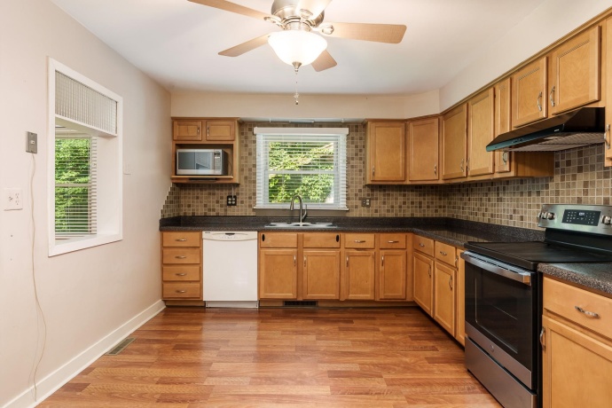 1010 Center, ELGIN, Illinois 60120, 4 Bedrooms Bedrooms, ,2 BathroomsBathrooms,House,For Sale,Center,202604673
