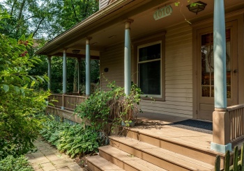 1010 Center, ELGIN, Illinois 60120, 4 Bedrooms Bedrooms, ,2 BathroomsBathrooms,House,For Sale,Center,202604673