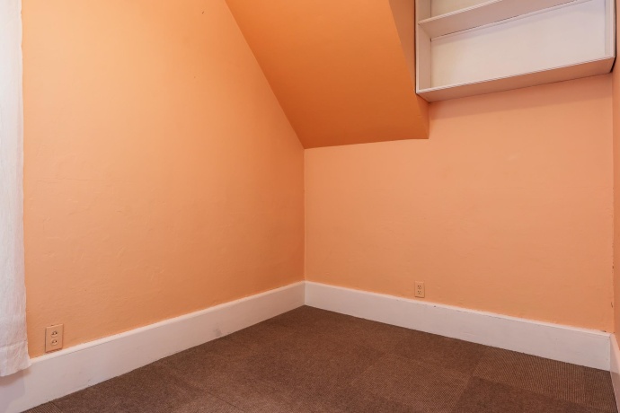 1010 Center, ELGIN, Illinois 60120, 4 Bedrooms Bedrooms, ,2 BathroomsBathrooms,House,For Sale,Center,202604673