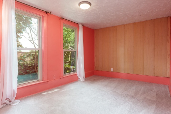 1010 Center, ELGIN, Illinois 60120, 4 Bedrooms Bedrooms, ,2 BathroomsBathrooms,House,For Sale,Center,202604673