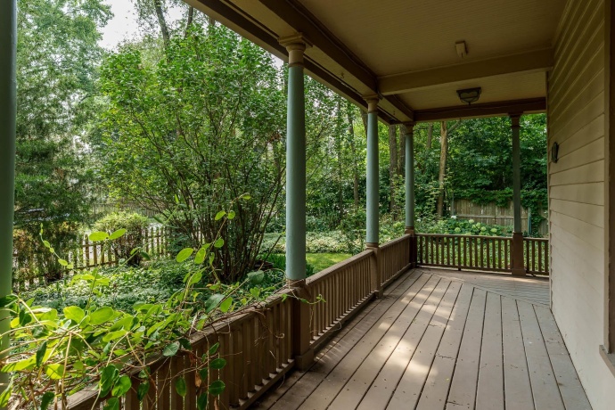 1010 Center, ELGIN, Illinois 60120, 4 Bedrooms Bedrooms, ,2 BathroomsBathrooms,House,For Sale,Center,202604673