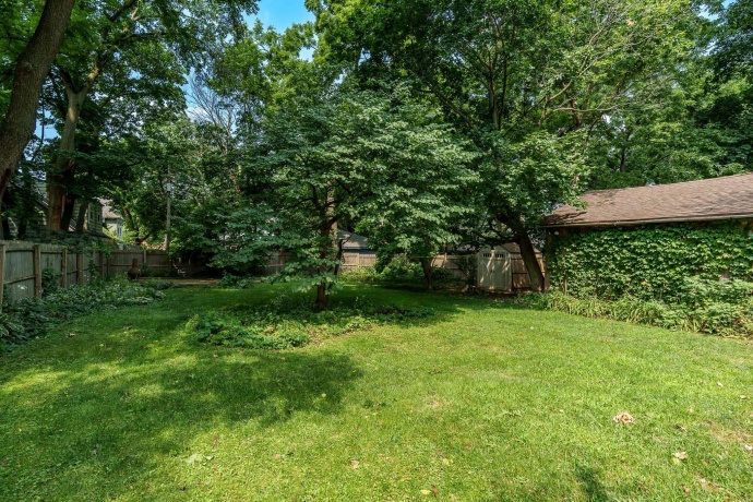 1010 Center, ELGIN, Illinois 60120, 4 Bedrooms Bedrooms, ,2 BathroomsBathrooms,House,For Sale,Center,202604673