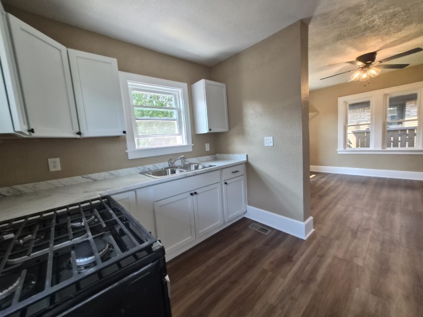 1918 Auburn, ROCKFORD, Illinois 61103, 3 Bedrooms Bedrooms, ,1 BathroomBathrooms,House,For Sale,Auburn,202604674