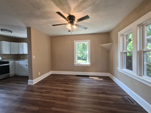 1918 Auburn, ROCKFORD, Illinois 61103, 3 Bedrooms Bedrooms, ,1 BathroomBathrooms,House,For Sale,Auburn,202604674