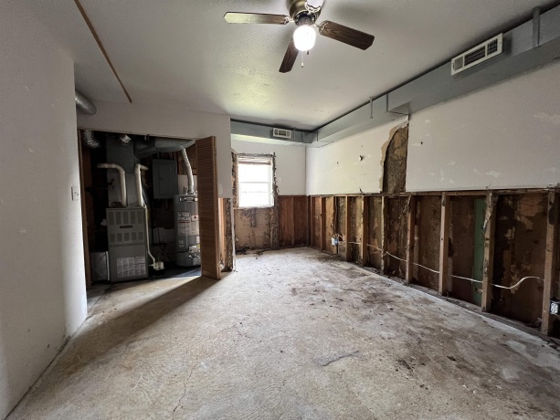 101 Main, LEAF RIVER, Illinois 61047, 2 Bedrooms Bedrooms, ,1 BathroomBathrooms,House,For Sale,Main,202604675