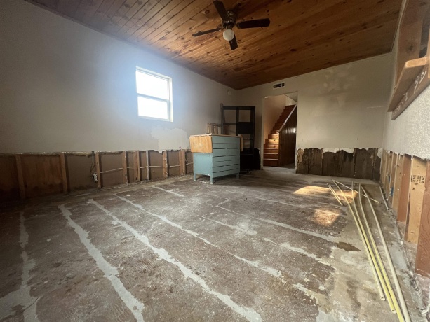 101 Main, LEAF RIVER, Illinois 61047, 2 Bedrooms Bedrooms, ,1 BathroomBathrooms,House,For Sale,Main,202604675