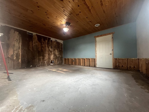 101 Main, LEAF RIVER, Illinois 61047, 2 Bedrooms Bedrooms, ,1 BathroomBathrooms,House,For Sale,Main,202604675