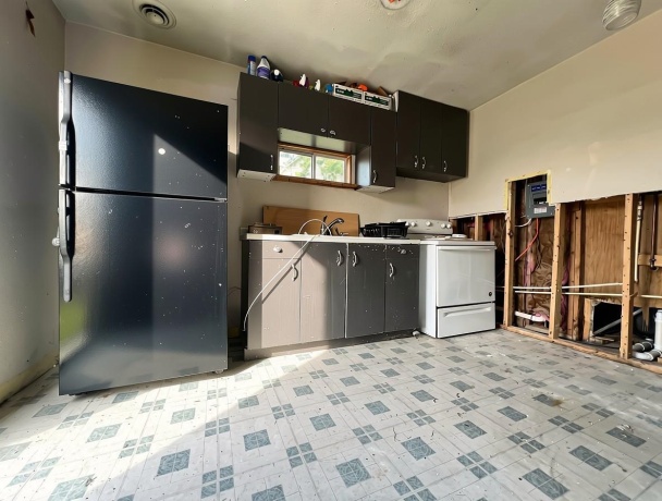 101 Main, LEAF RIVER, Illinois 61047, 2 Bedrooms Bedrooms, ,1 BathroomBathrooms,House,For Sale,Main,202604675