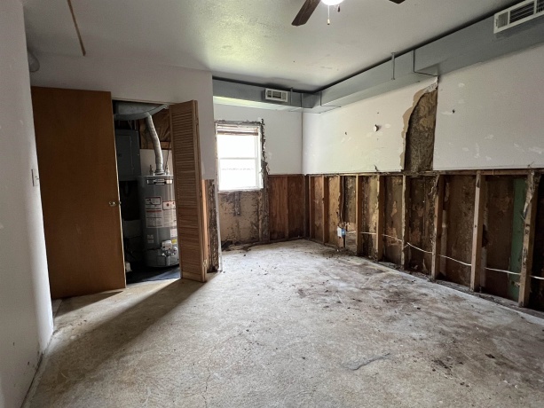 101 Main, LEAF RIVER, Illinois 61047, 2 Bedrooms Bedrooms, ,1 BathroomBathrooms,House,For Sale,Main,202604675