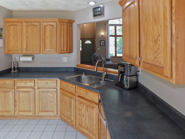 6707 Queenanns, SOUTH BELOIT, Illinois 61080, 3 Bedrooms Bedrooms, ,2 BathroomsBathrooms,House,For Sale,Queenanns,202604678