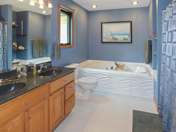 6707 Queenanns, SOUTH BELOIT, Illinois 61080, 3 Bedrooms Bedrooms, ,2 BathroomsBathrooms,House,For Sale,Queenanns,202604678