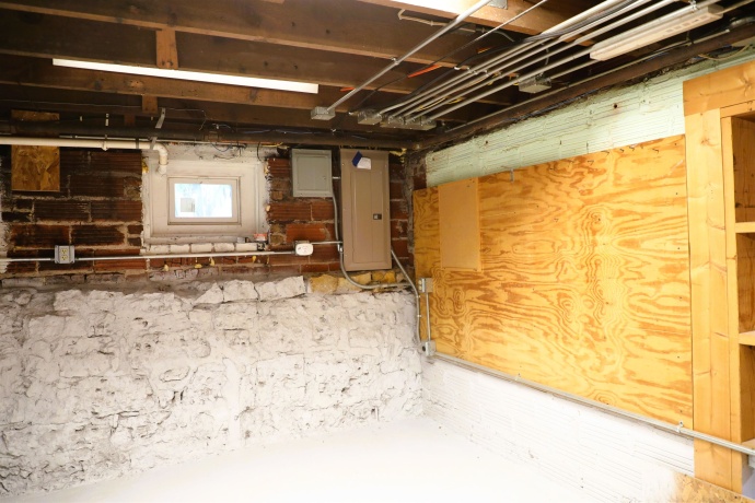 812 Locust, FREEPORT, Illinois 61032, 4 Bedrooms Bedrooms, ,1 BathroomBathrooms,House,For Sale,Locust,202604679