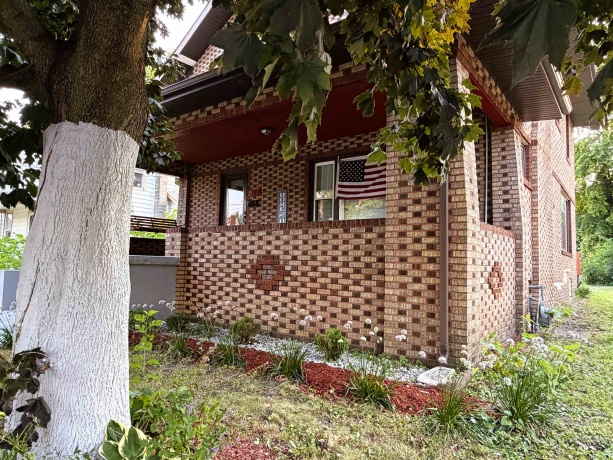 812 Locust, FREEPORT, Illinois 61032, 4 Bedrooms Bedrooms, ,1 BathroomBathrooms,House,For Sale,Locust,202604679