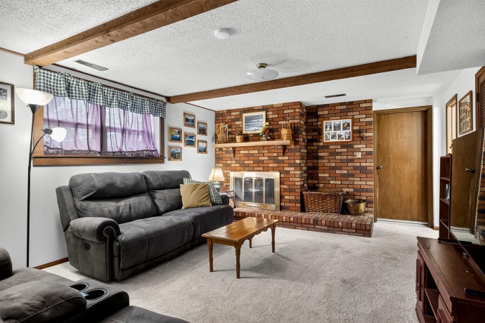 8586 YELLOWSTONE, BYRON, Illinois 61010, 3 Bedrooms Bedrooms, ,2 BathroomsBathrooms,House,For Sale,YELLOWSTONE,202604681