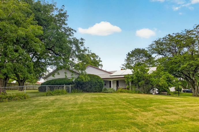 8586 YELLOWSTONE, BYRON, Illinois 61010, 3 Bedrooms Bedrooms, ,2 BathroomsBathrooms,House,For Sale,YELLOWSTONE,202604681